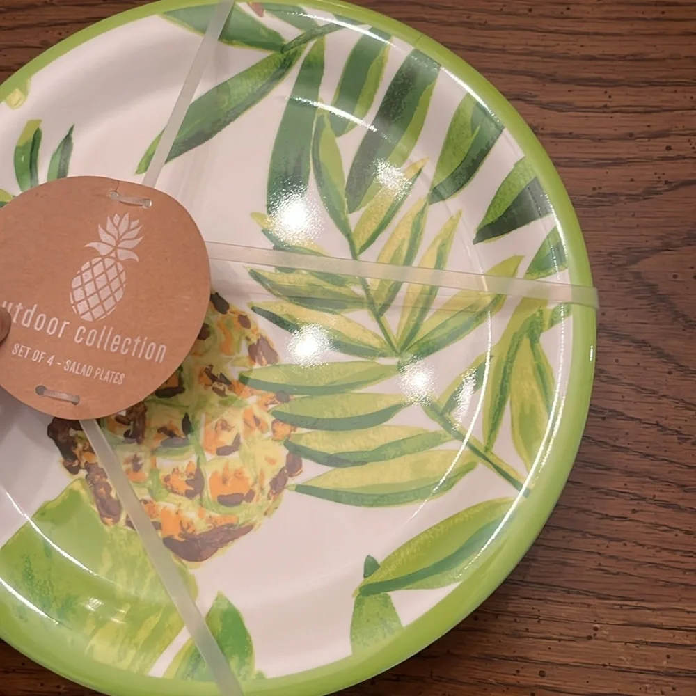 Outdoor Collection pineapple salad plates, set of 4,‎ NWT